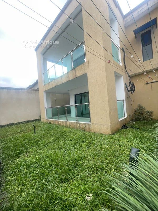 Location villa 6 pièces - Cocody Angré chu — photo 4