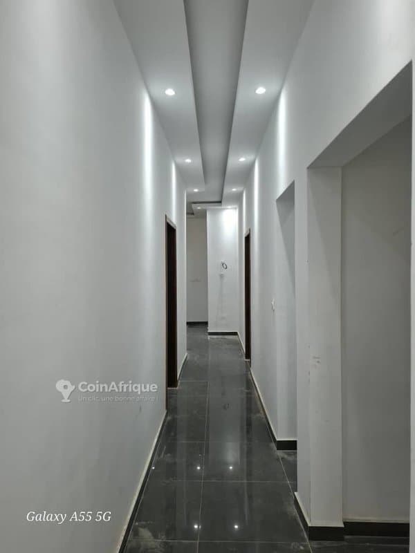 Location appartement neuf 4 pièces à Cocody-Angré chu — photo 3