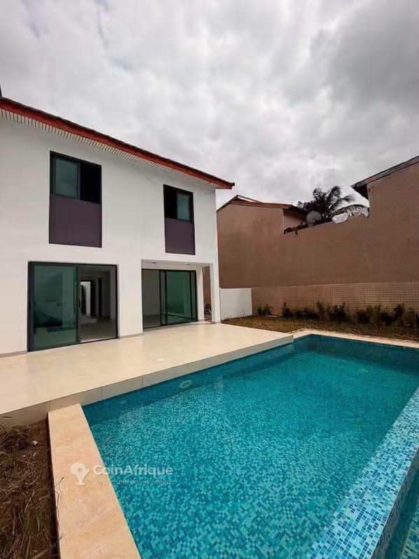 ‎location villa duplex 4 pièces avec piscine | Cocody Riviera 4 m'badon
