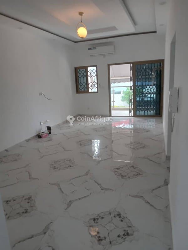 Location appartements 3 pièces - Cocody nouveau chut — photo 2