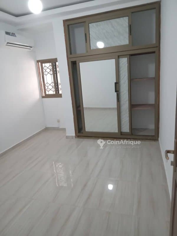 Location appartements 3 pièces - Cocody nouveau chut — photo 4