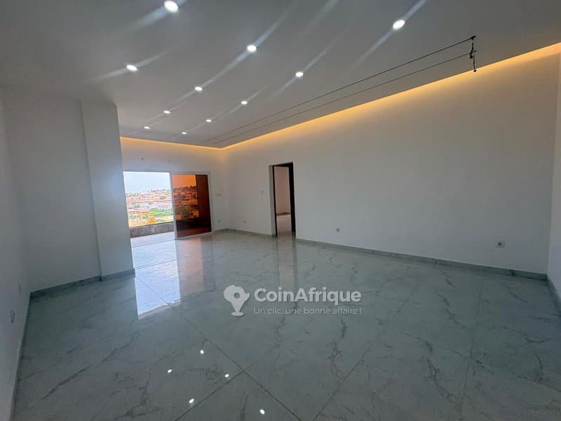 Vente appartement 3 pièces - Cocody Angré 9ᵉ tranche — photo 4
