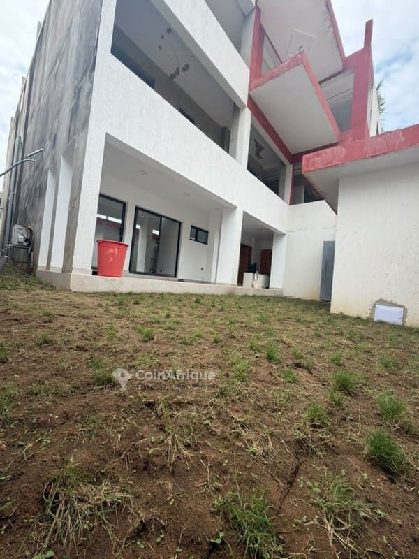 Location appartement 5 pièces Riviera 4 M'badon