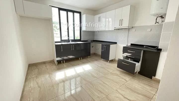 Location appartements 3 pièces - Cocody