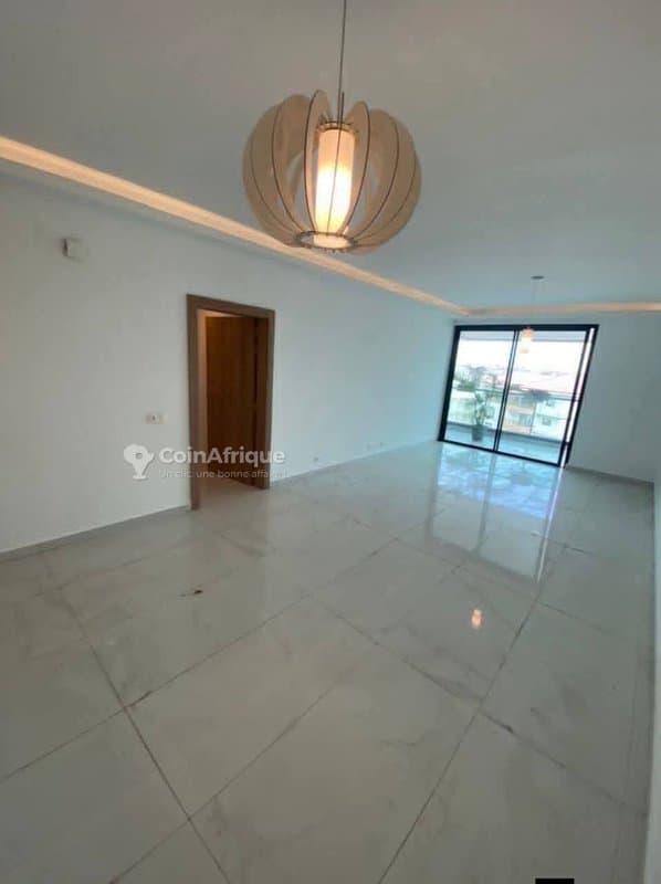 Vente appartements 5 pièces - Riviera 3 triangle avec ascenseur- cocody — photo 2
