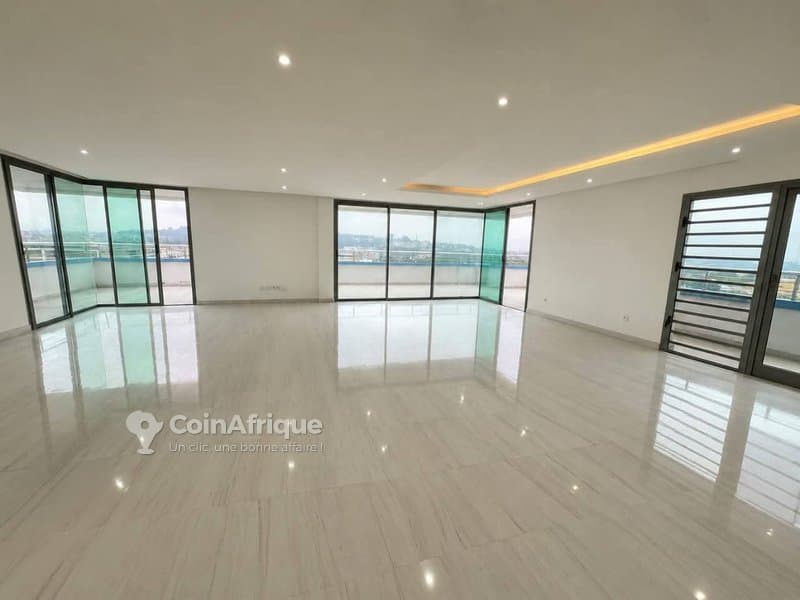 Location appartements 4 pièces - Cocody