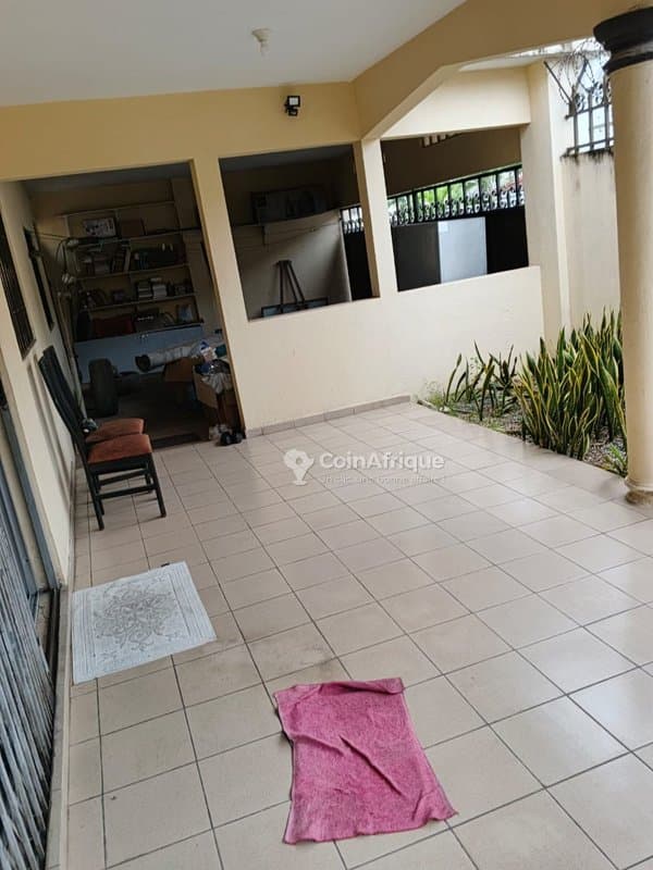 Vente villa duplex 5 pièces à cocody riviera golf
