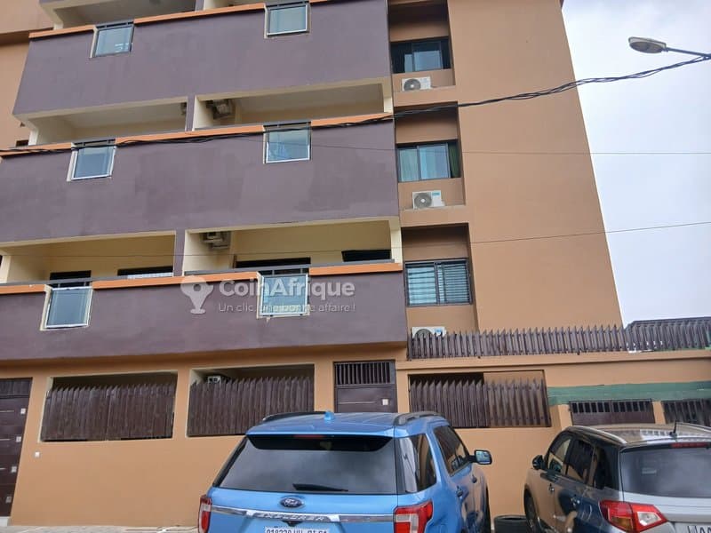 Location appartement 3 pièces a Cocody angré nouveau chu