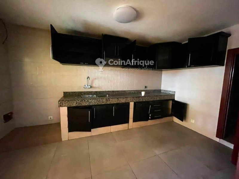Location villa 5 pièces à Cocody Angre 8eme tranche cité les arcades 2 — photo 2