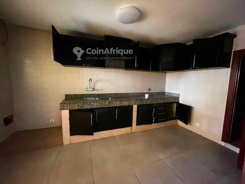 Location villa 5 pièces à Cocody Angre 8eme tranche cité les arcades 2 — photo 4