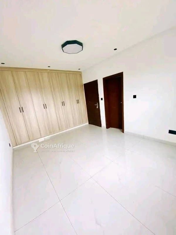 Location appartement 3 pièces à Cocody Angre Nouveau Chu — photo 3