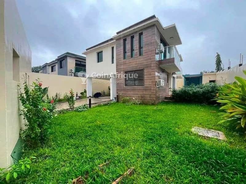 Vente villa duplex de 5 pièces à cocody rivera 4 mbadon