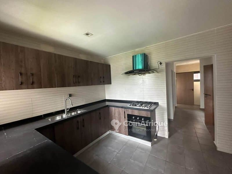 Location appartement 5 pièces à Cocody — photo 2