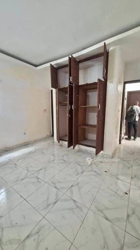 Location villa duplex de 6 pièces à cocody angre nouveau chu non loin de la pharmacie val-d'oise — photo 4