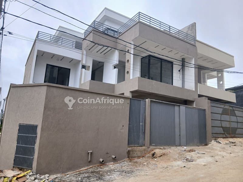 Vente villa triplex 8 pièces - Angré chu — photo 2