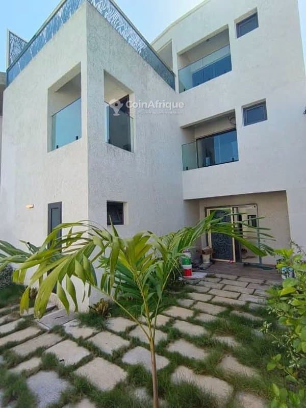 Vente villa 8 pièce à Bingerville Fehkessé Zone Cité Oribat