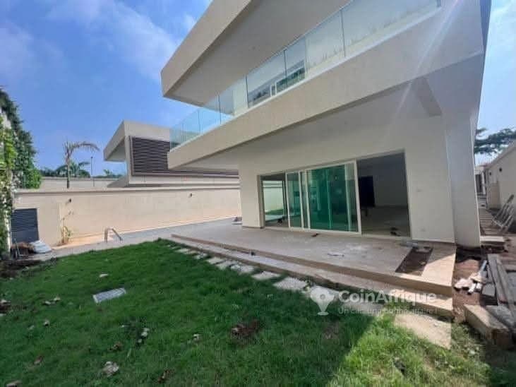 Location villa 9 pieces à Cocody Rivera Golf Berverly Hills