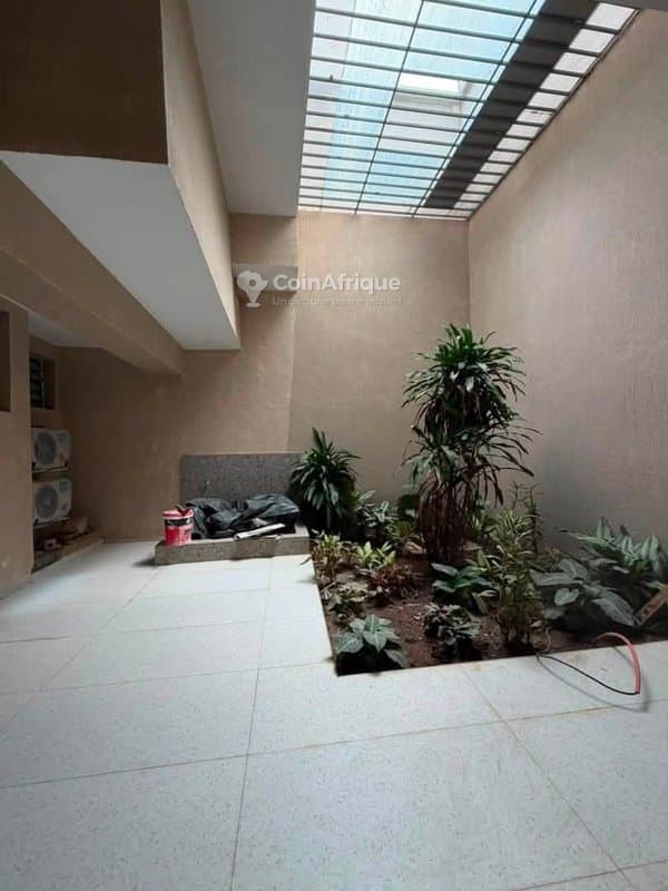 Vente villa 8 piece à Cocody Rivera Golf Berverly Hills — photo 2
