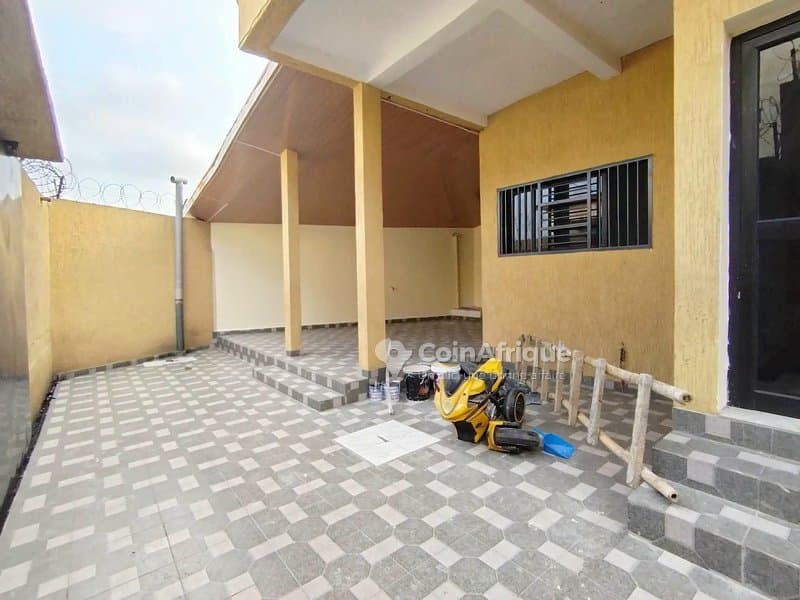 Vente villa 6 pièces à Cocody Angre Nouveau Chu — photo 2