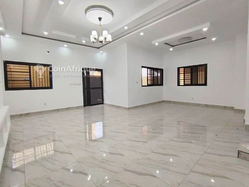 Vente villa 6 pièces à Cocody Angre Nouveau Chu — photo 3