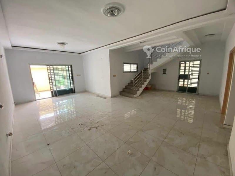 Vente villa duplex de 6 pièces à bingerville derrière l'hôpital mère enfant — photo 2