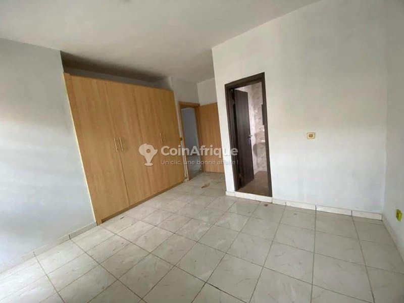Vente villa duplex de 6 pièces à bingerville derrière l'hôpital mère enfant — photo 5