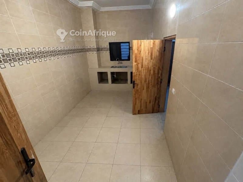 Location villa 6 pièces à Cocody Angre nouveau Chu Djorobite 1 — photo 2