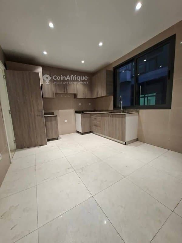 Location appartements 5 pièces - Cocody Riviera — photo 5