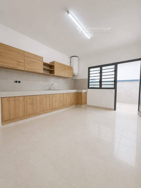 location appartements 4 pièces haut standing- cocody — photo 2