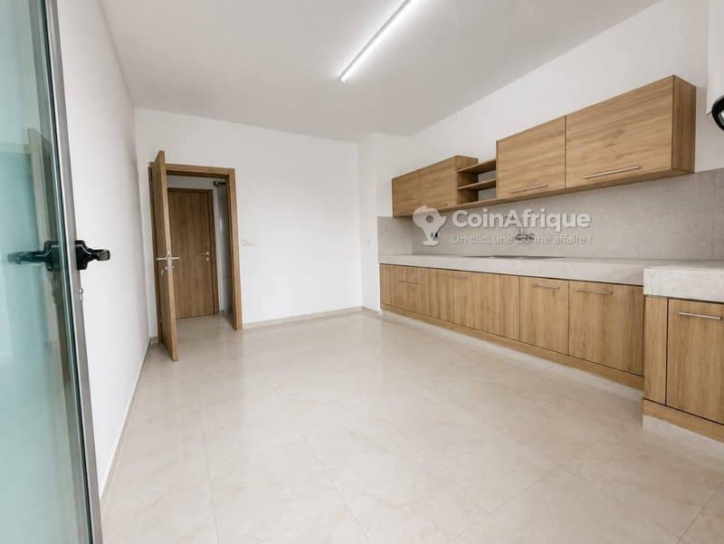 location appartements 4 pièces haut standing- cocody — photo 5
