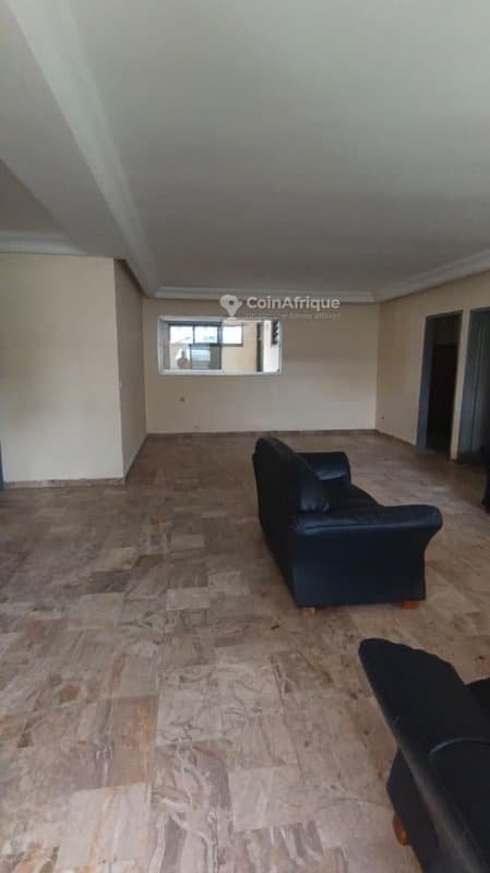 Vente villa basse 6 pièces à Cocody Angre Cité Sicogi — photo 4
