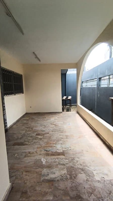 Vente villa basse 6 pièces à Cocody Angre Cité Sicogi — photo 5