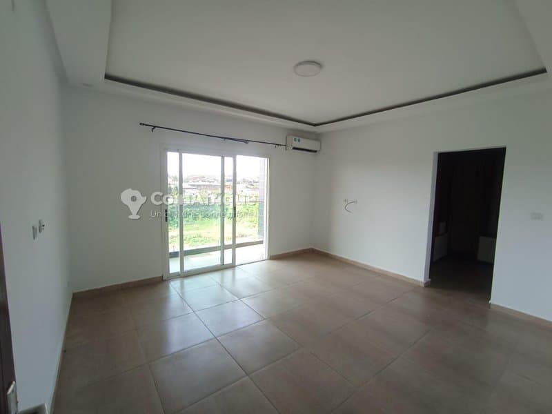 location appartement de standing 3 pièces - cocody riviera 2 — photo 4
