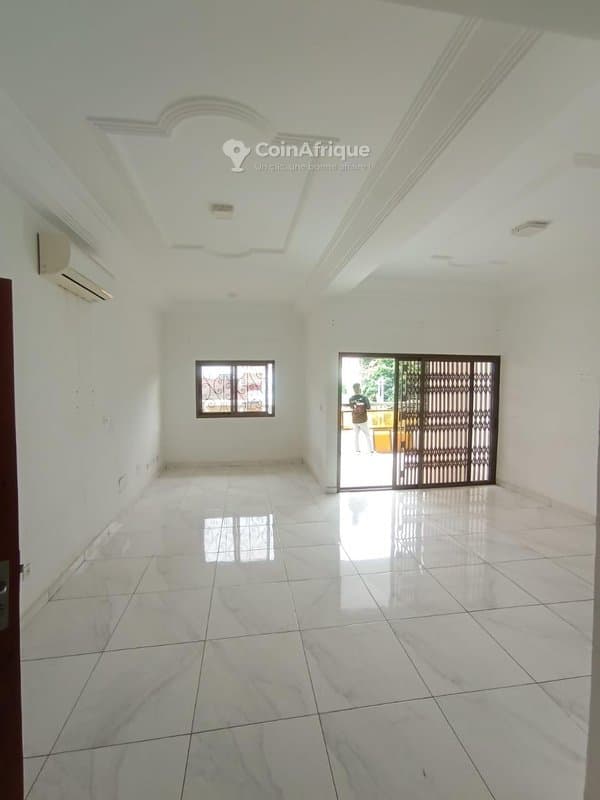 Location appartement de standing 3 pièces - cocody 2 plateaux 7eme tranche