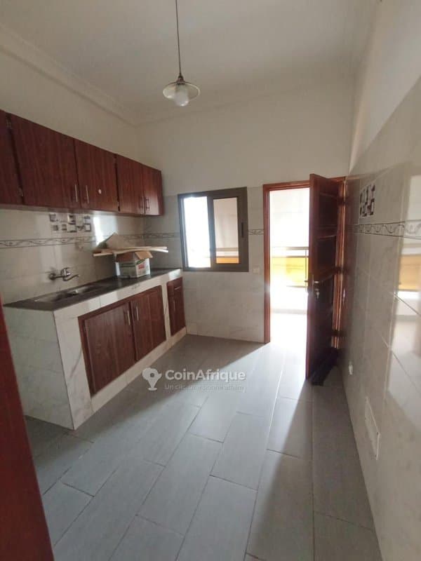 Location appartement de standing 3 pièces - cocody 2 plateaux 7eme tranche — photo 3