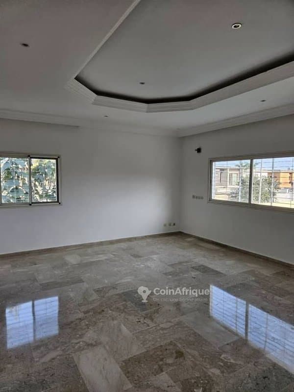 Location villa 9 pièces à Cocody Rivera 4 — photo 4