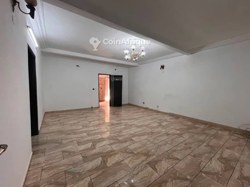 Vente appartement 4 pièces au rez-de-chaussée à cocody 2plateaux les valons non loin du 12eme arrondissement — photo 4