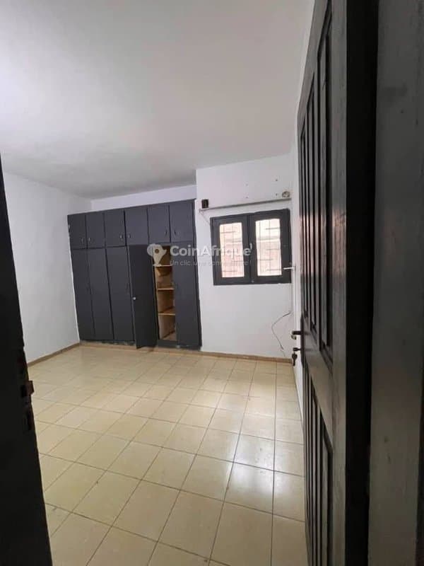 Vente appartement 4 pièces au rez-de-chaussée à cocody 2plateaux les valons non loin du 12eme arrondissement — photo 5