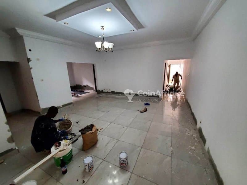 Location villa duplex de 6 pièces à cocody angre nouveau chu dans une cité — photo 2