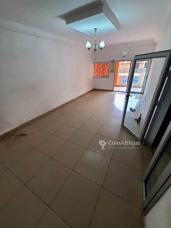 Location villa duplex de 6 pièces à cocody angre nouveau chu dans une cité — photo 3