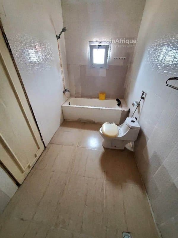 Location villa duplex de 6 pièces à cocody angre nouveau chu dans une cité — photo 4