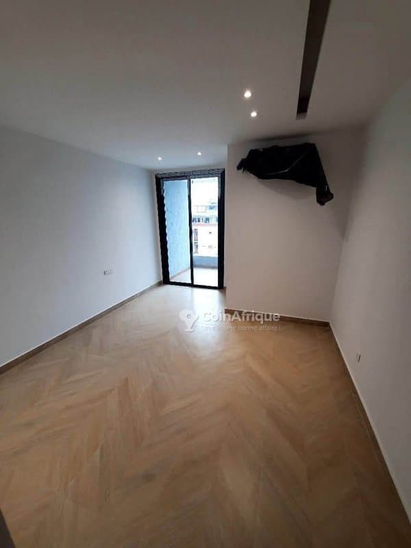 Location villa duplex de 6 pièces à cocody angre nouveau chu dans une cité — photo 5