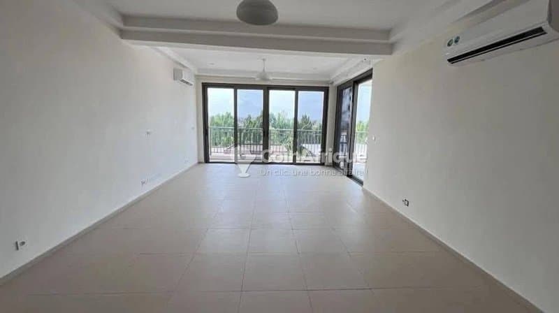 location appartement de haut standing 3 pièces + piscine commune - cocody riviera 2 — photo 2