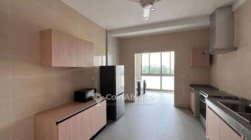 location appartement de haut standing 3 pièces + piscine commune - cocody riviera 2 — photo 5
