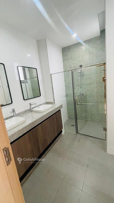 location appartement de haut standing 3 pièces + piscine commune - cocody riviera 2 — photo 4