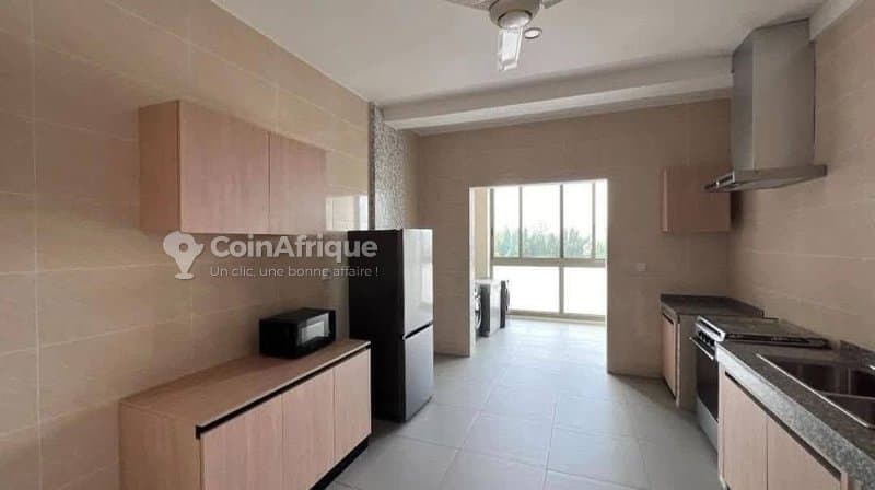 Location appartement de haut standing 4 pièces + piscine commune - cocody riviera 2 — photo 4