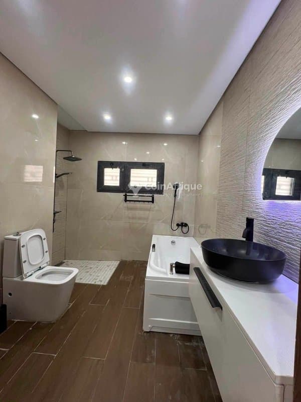 Location villa duplex de 7 pièces à cocody angre nouveau chu djorobite — photo 2