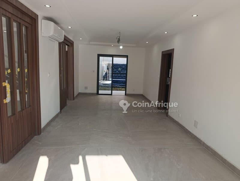 Vente villa 7 Pièces à Cocody Riviera 4 — photo 2