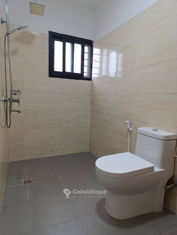 Vente appartement 3 pièces à cocody 2plateaux vers poly3 — photo 5