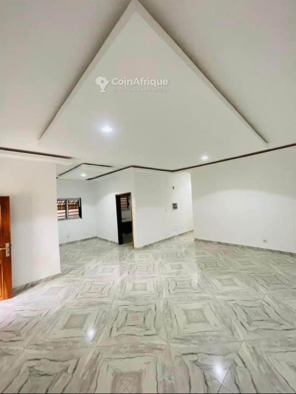 Vente villa duplex de 4 pièces à cocody angre nouveau chu djorobite 1 — photo 4